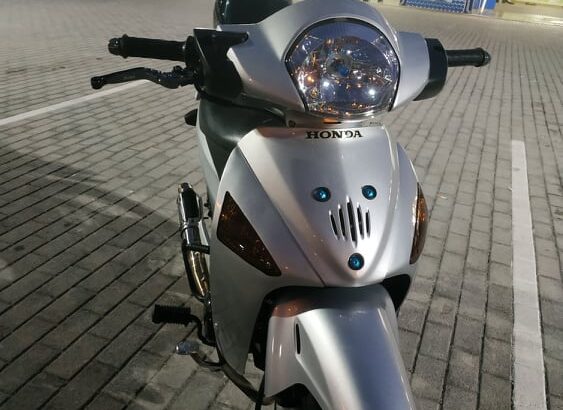 ΚΛΑΠΗΚΕ HONDA INNOVA Μηχανή- ΧΑΡΙΛΑΟΥ